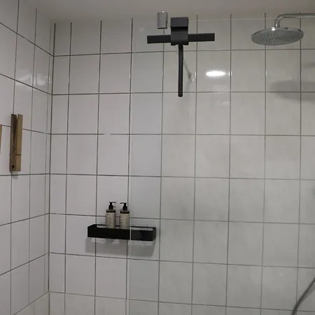 Neu Executive Stay 90M2 Balkon Lift Zentral Parkplatz Appartement